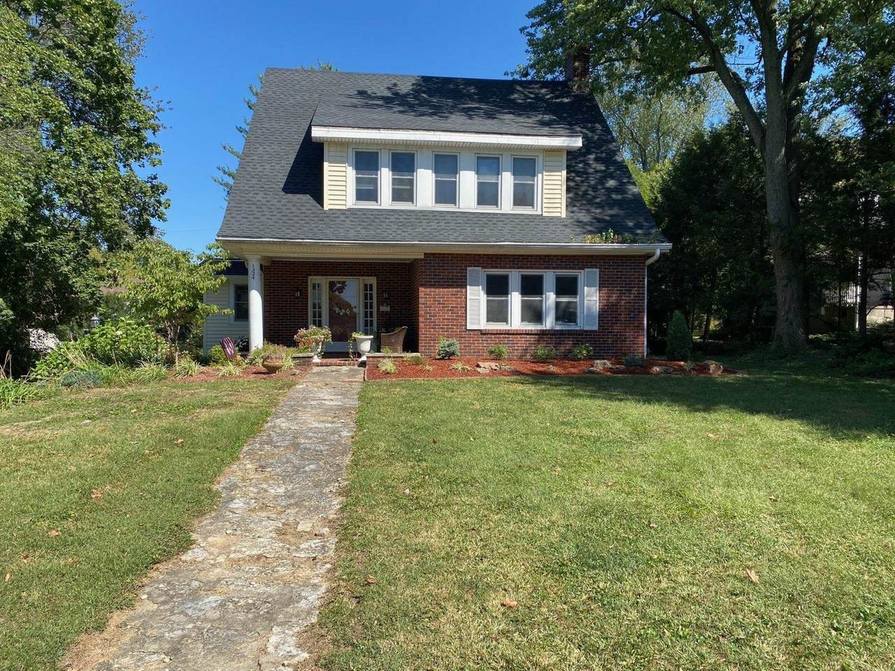 1524 Old Orchard Road - Photo 1