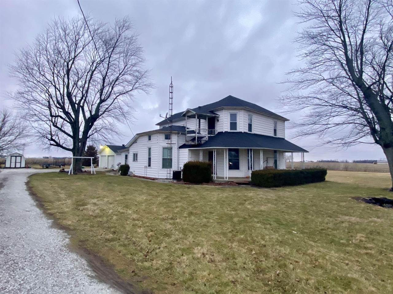 3226 975 W - Photo 1