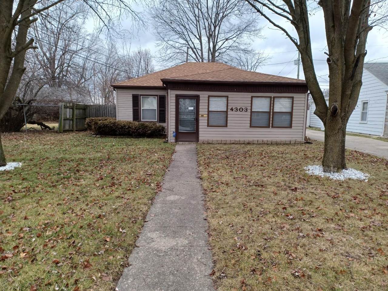 4303 Standish Drive - Photo 1