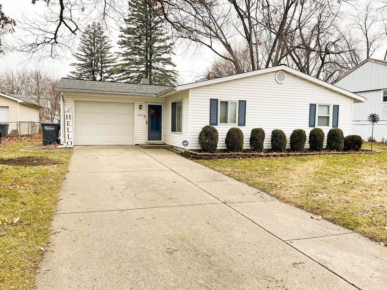 1420 Gleneagles Drive - Photo 1