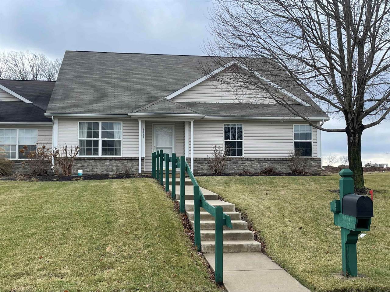 3229 Tilbury Drive - Photo 1