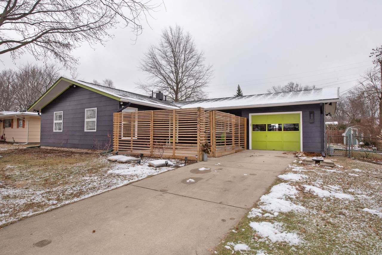 2220 Delaware Drive - Photo 1