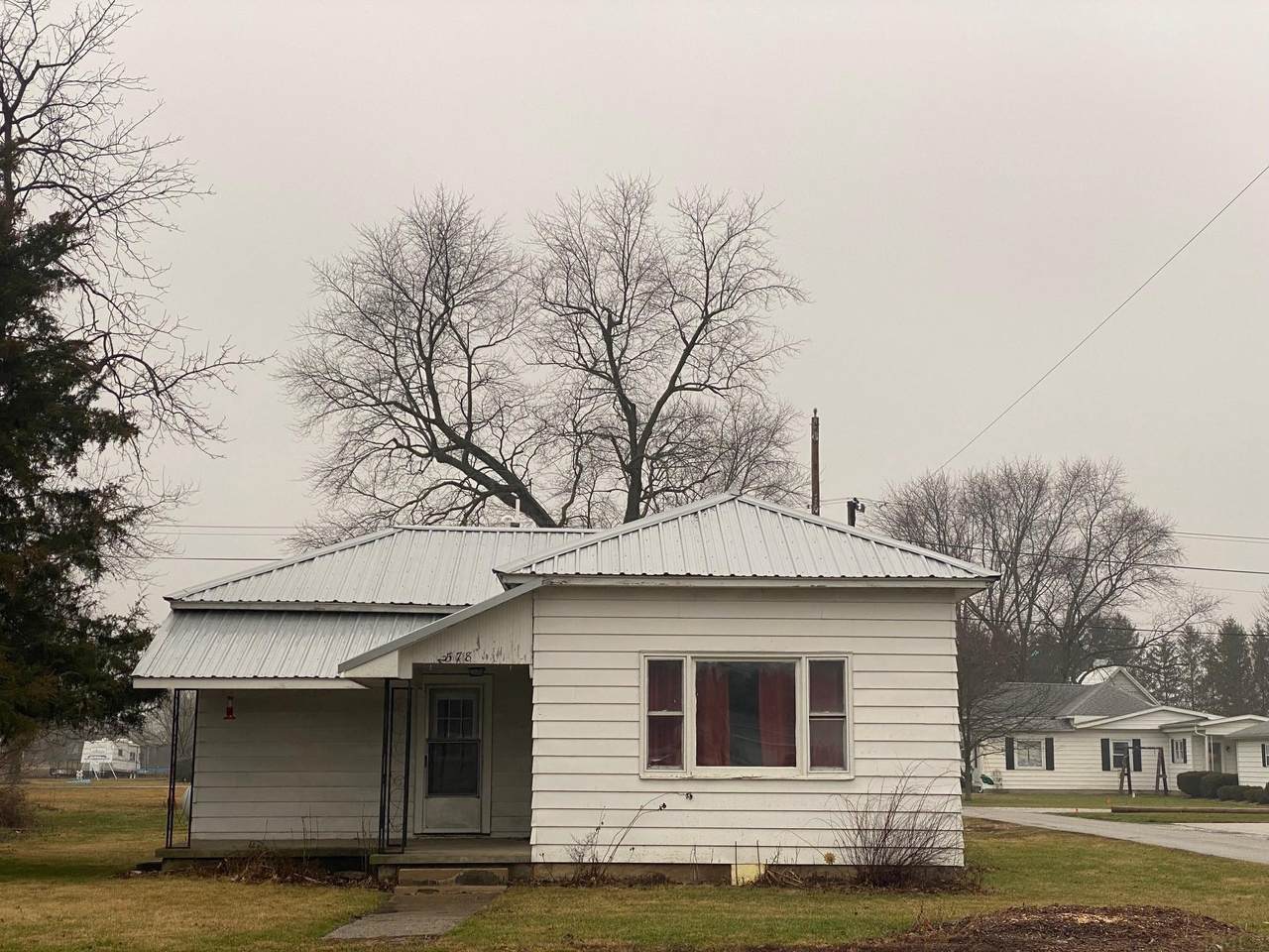 2578 600 W - Photo 1