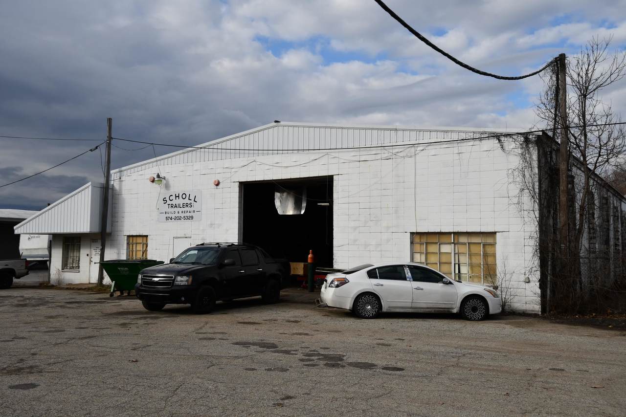 3220 & 3240 Middlebury Street - Photo 1