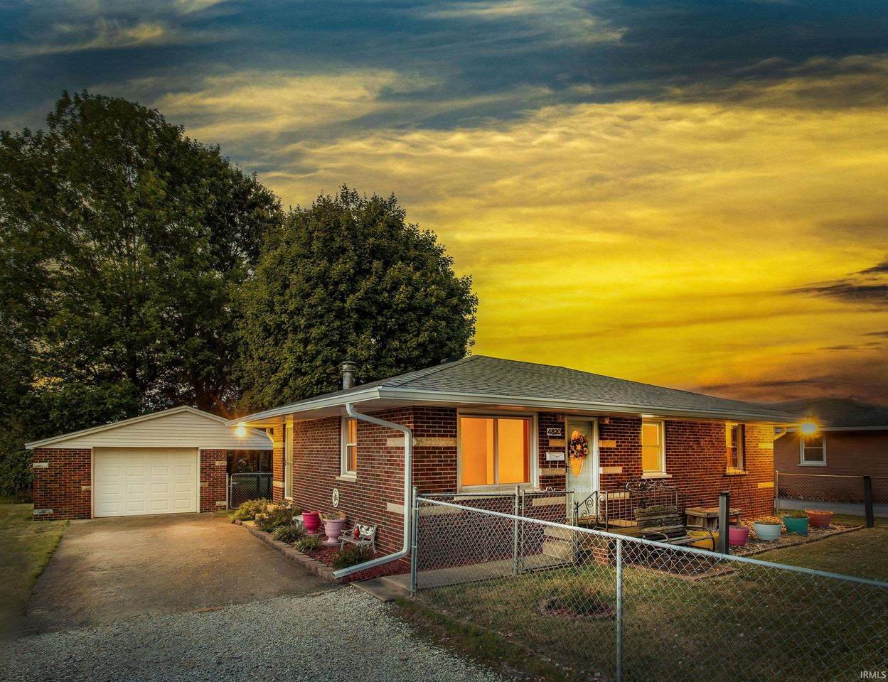 4820 Earl Avenue - Photo 1