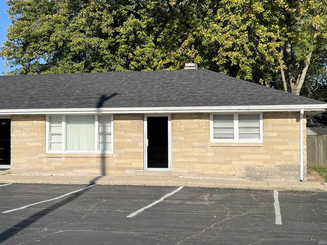 1811 Bundy Avenue - Photo 1