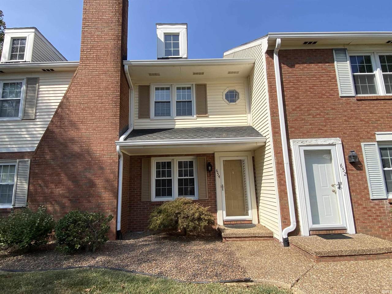 654 Kingswood Drive - Photo 1