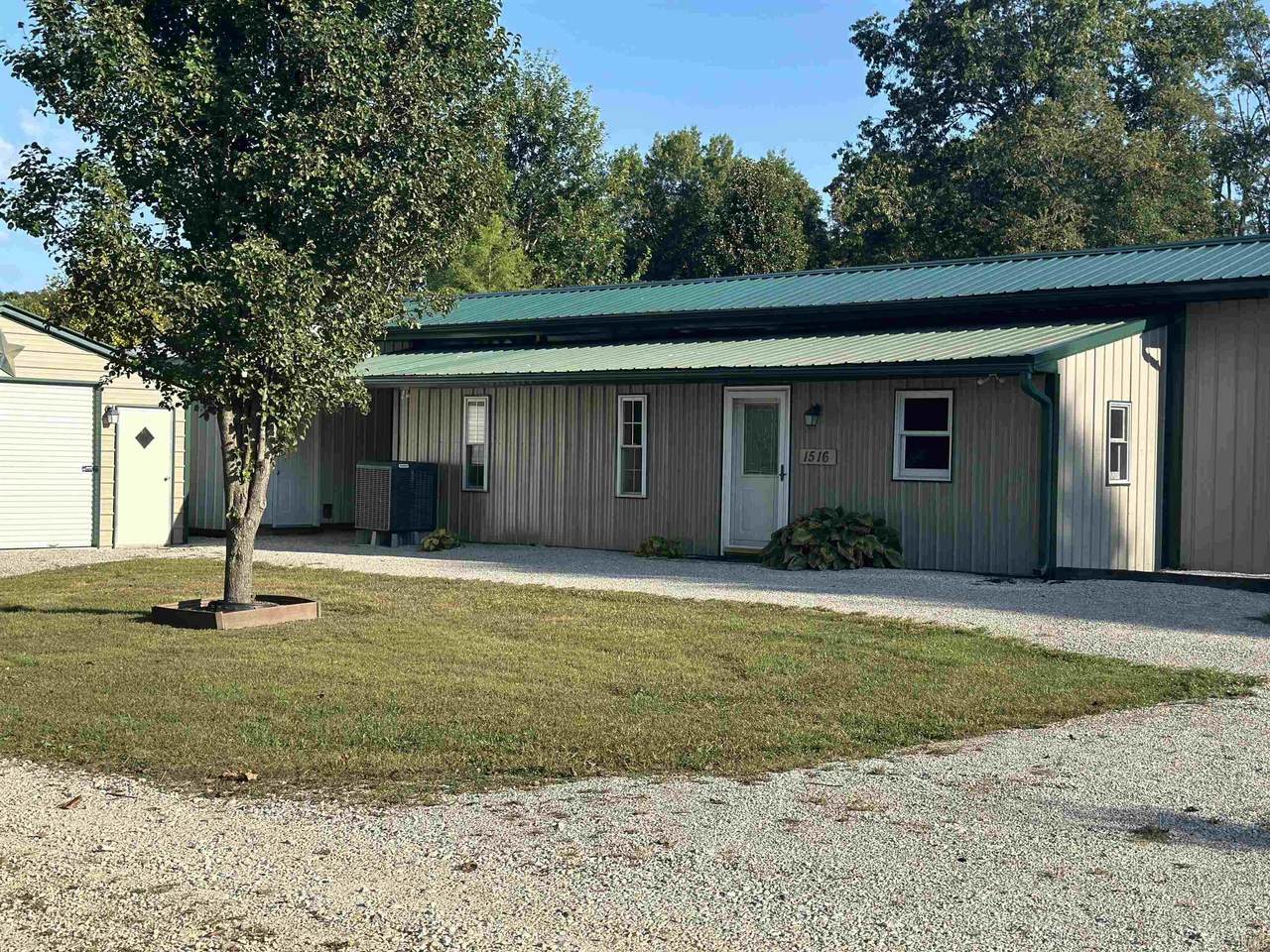 1516 Rabbitsville Rd - Photo 1