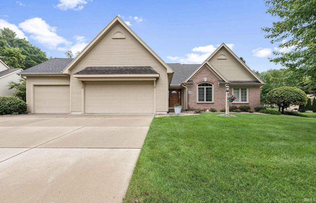 1118 Barrington Place - Photo 1