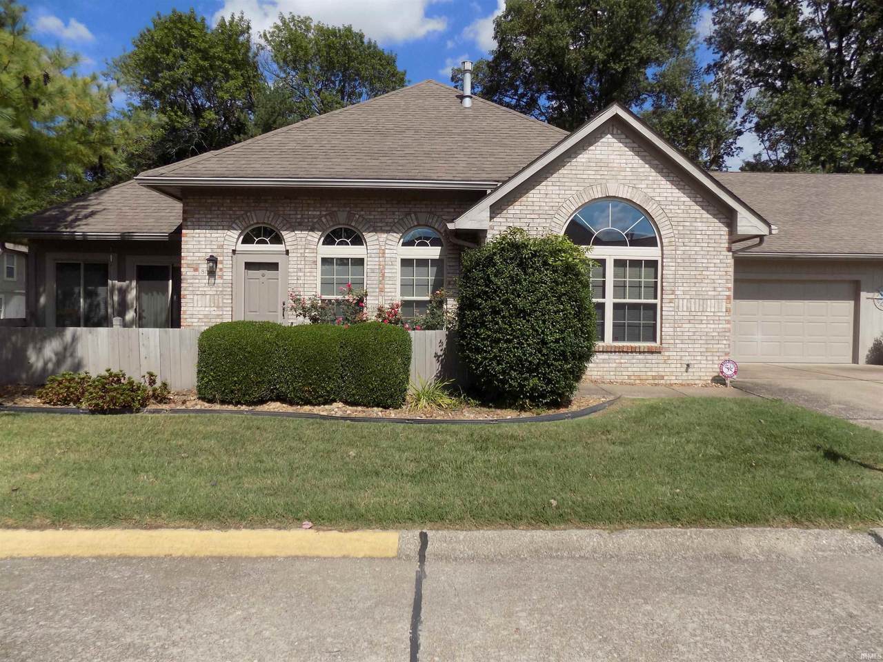 8100 River Park Way - Photo 1