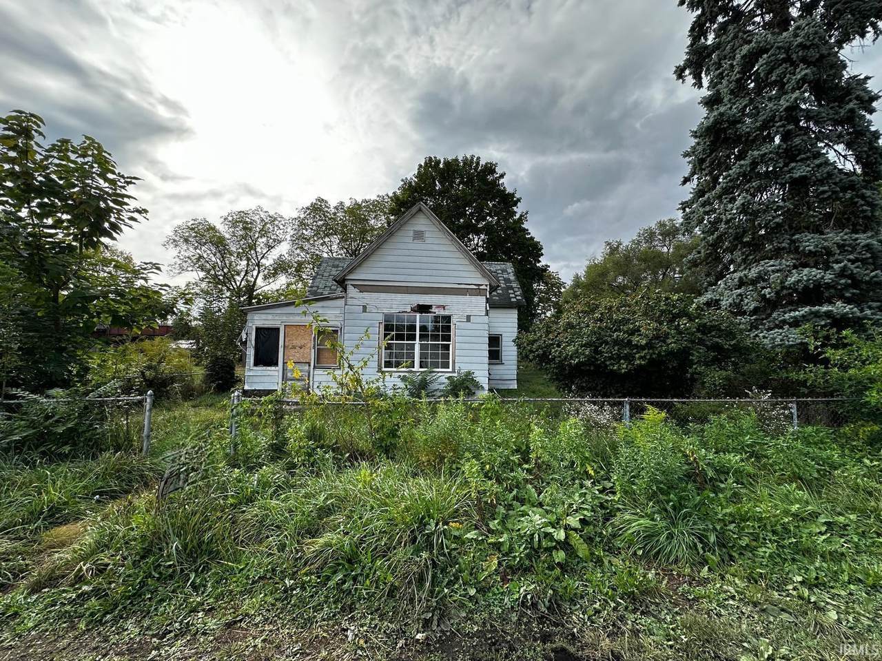 2910 Brownlee Street - Photo 1