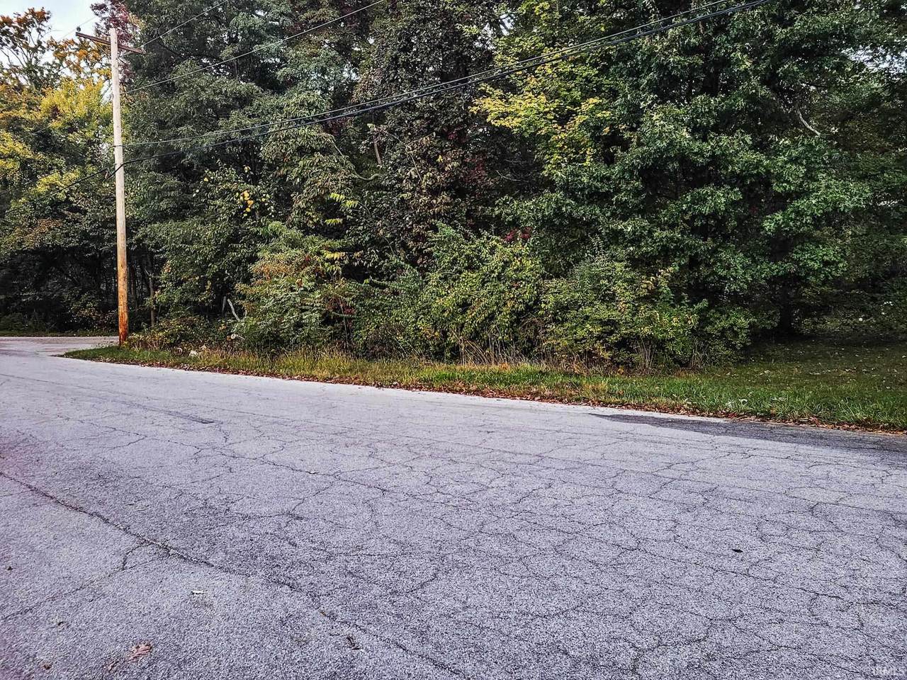 https://bt-photos.global.ssl.fastly.net/irmls/1280_boomver_1_202440953-2.jpg