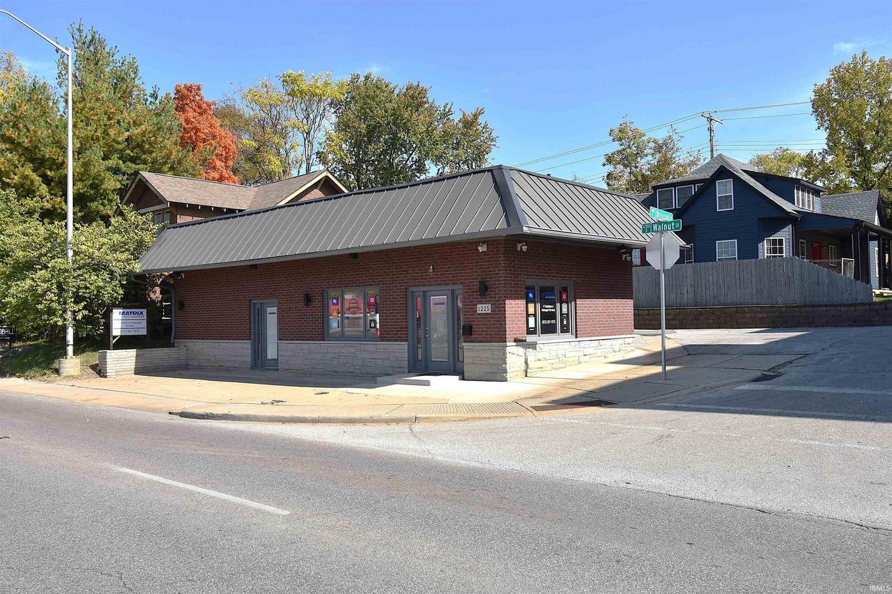 1225 Walnut Street - Photo 1