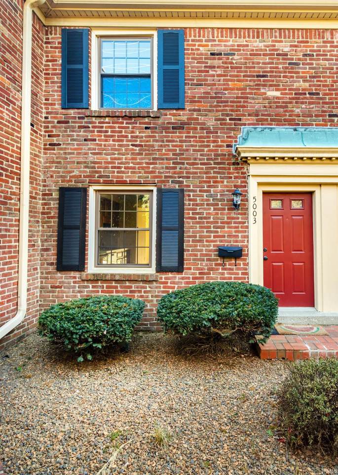 5003 Hampton Court - Photo 1