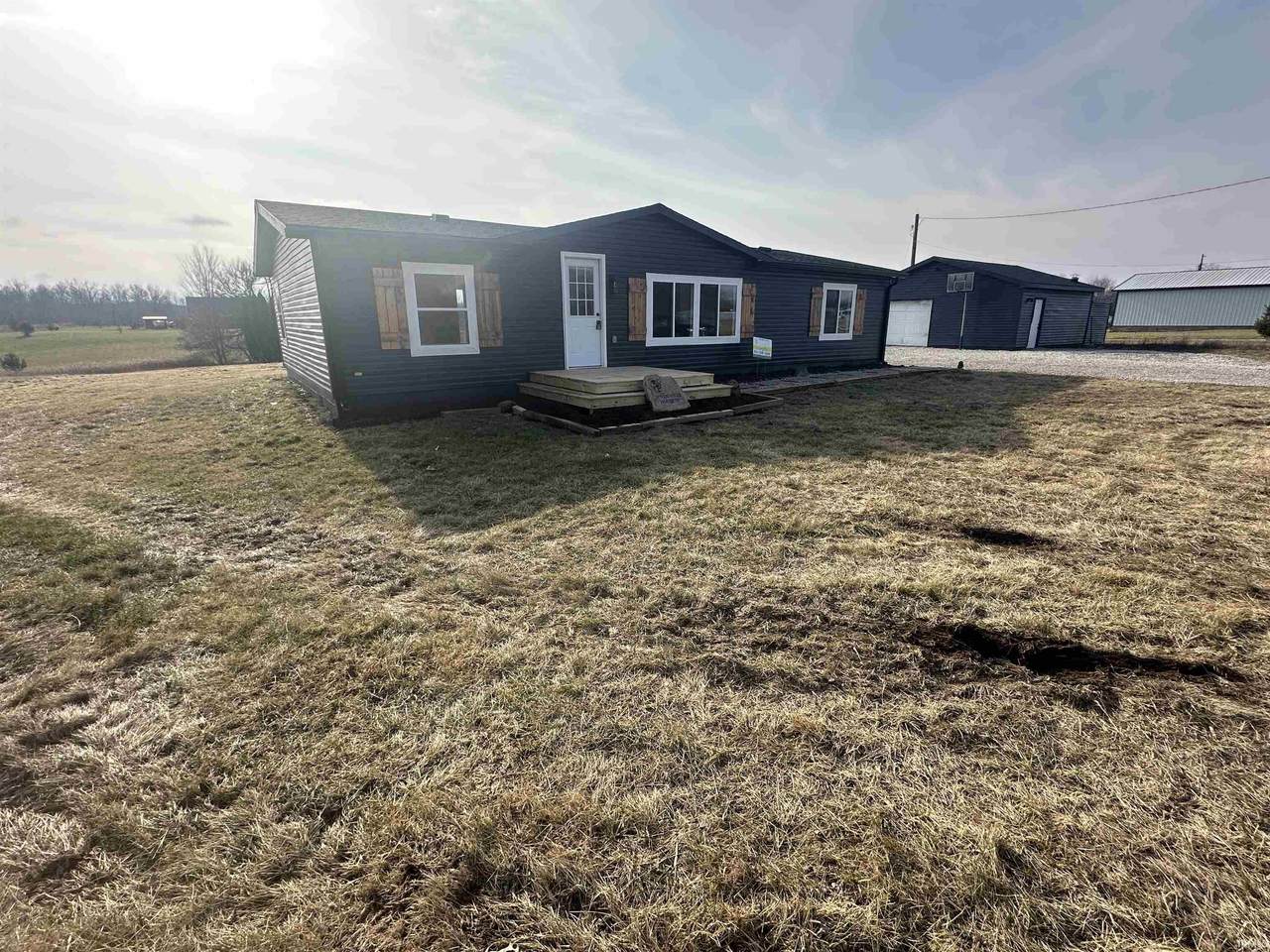 2922 Springville Judah Road - Photo 1