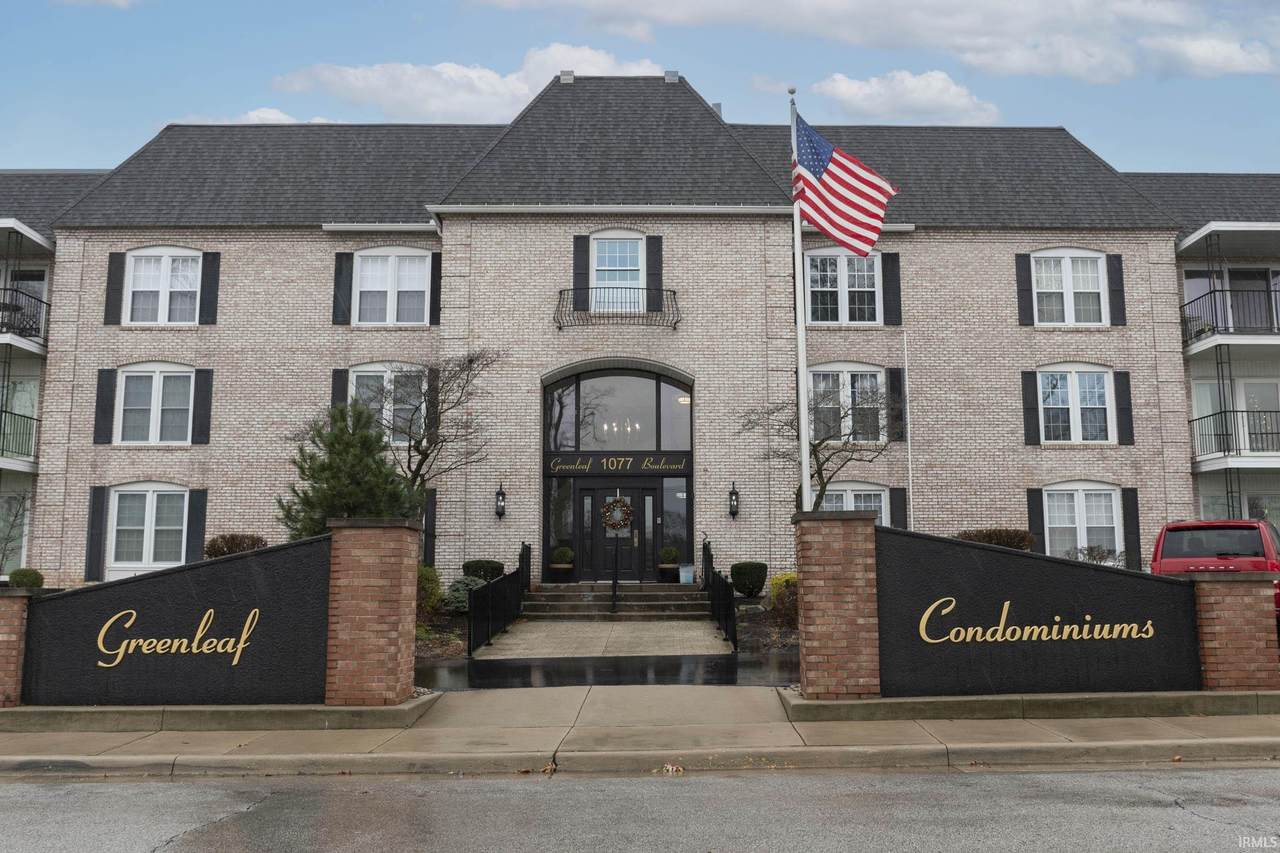 1077 Greenleaf Boulevard - Photo 1