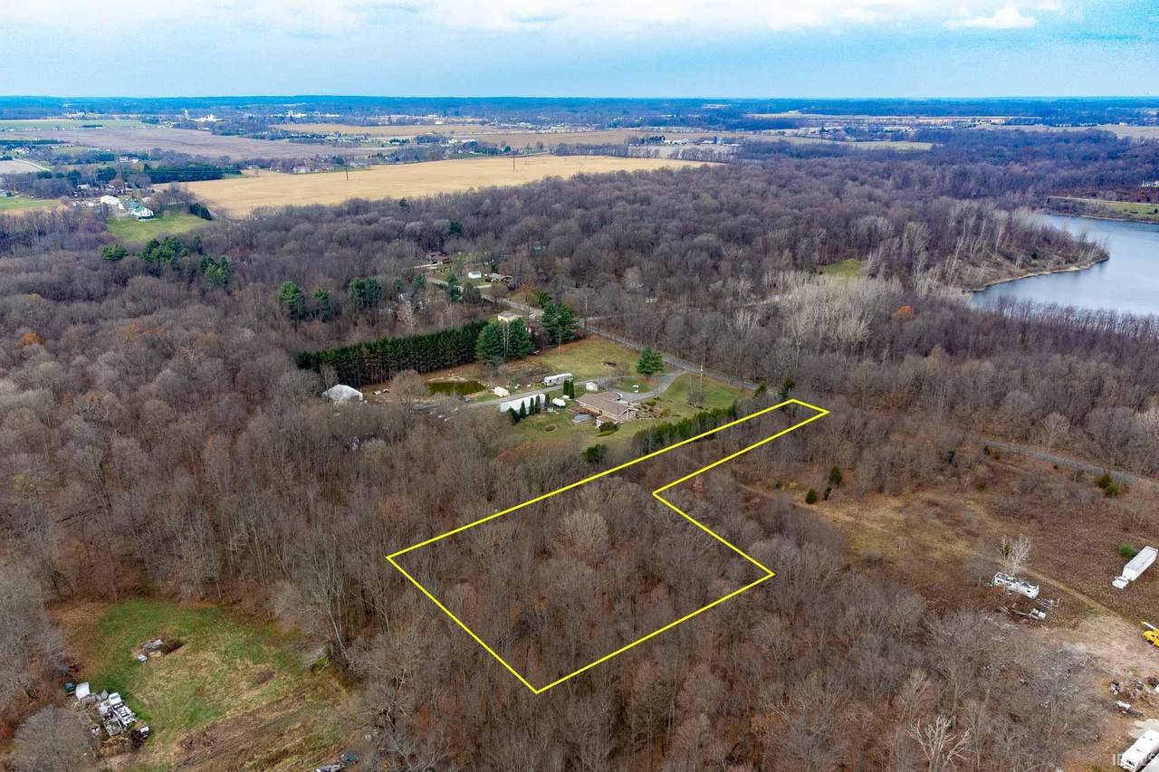 6798 350 N - Photo 1