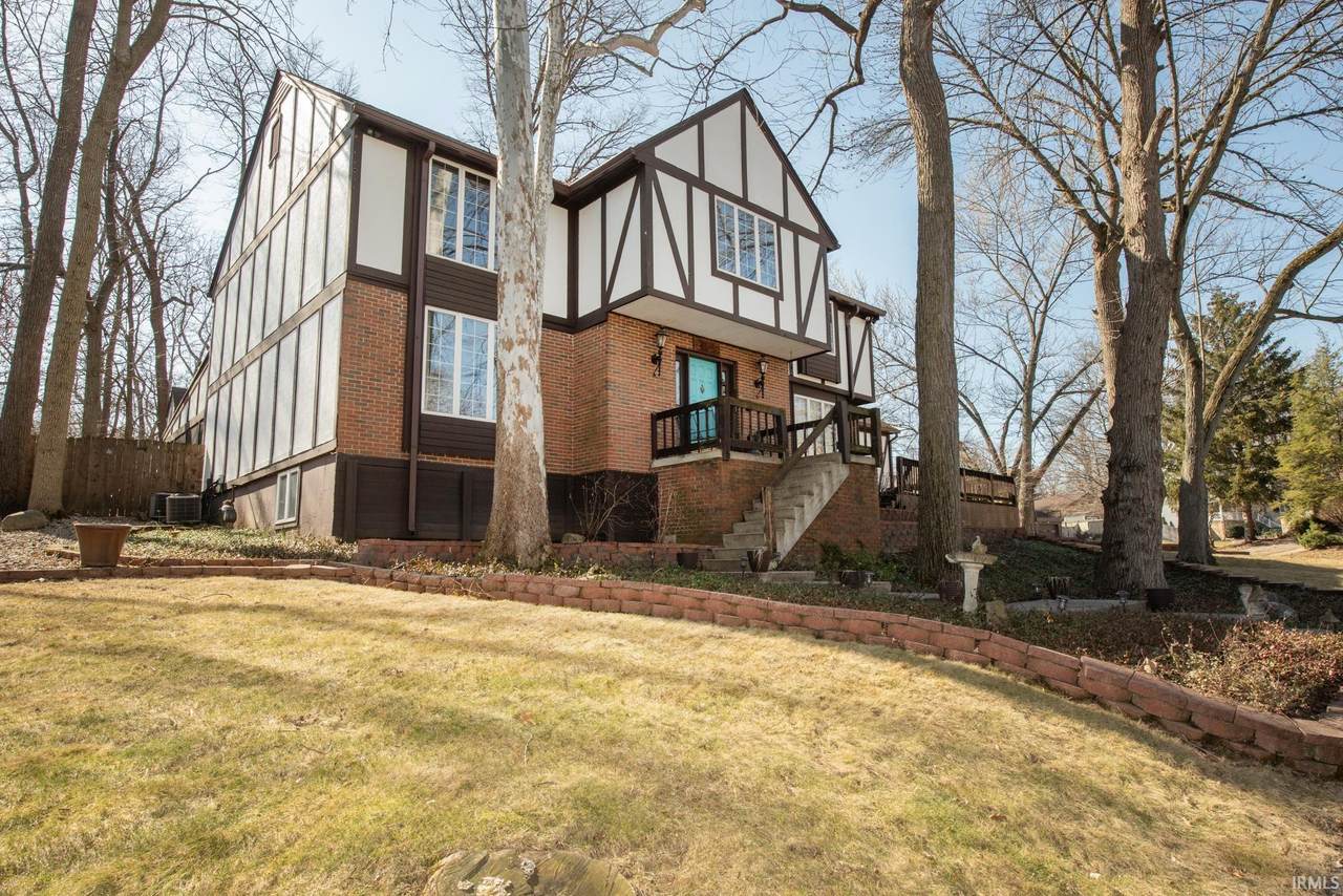 2703 Sleepy Hollow Drive - Photo 1