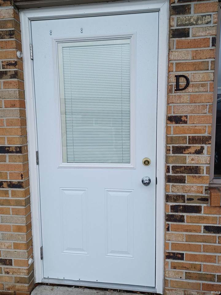 916 Coliseum Boulevard - Photo 1