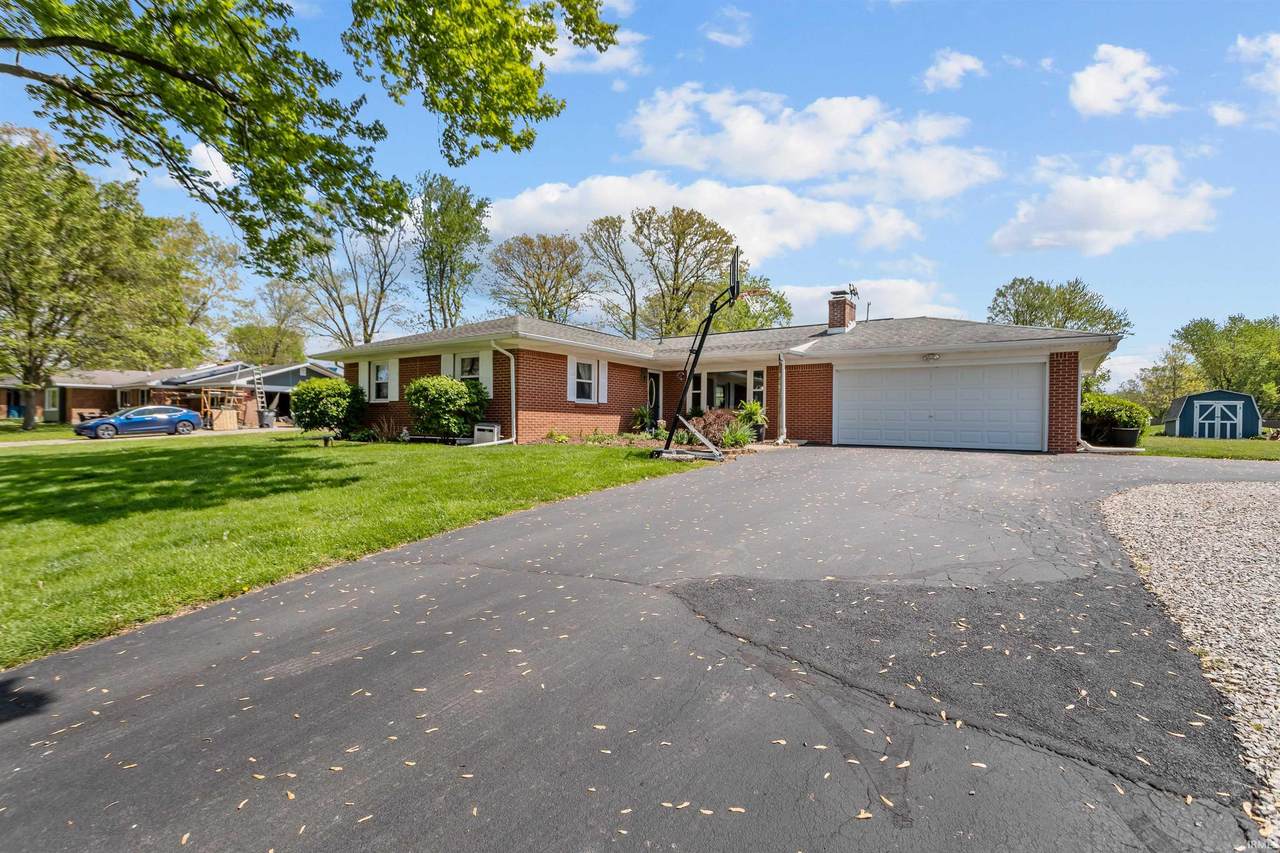 904 Pinoak Drive - Photo 1