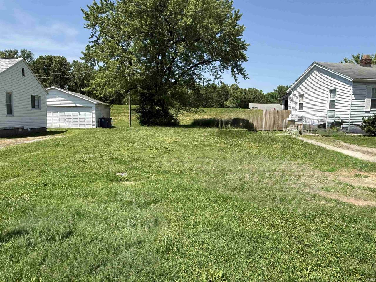 20 Tulip Avenue - Photo 1