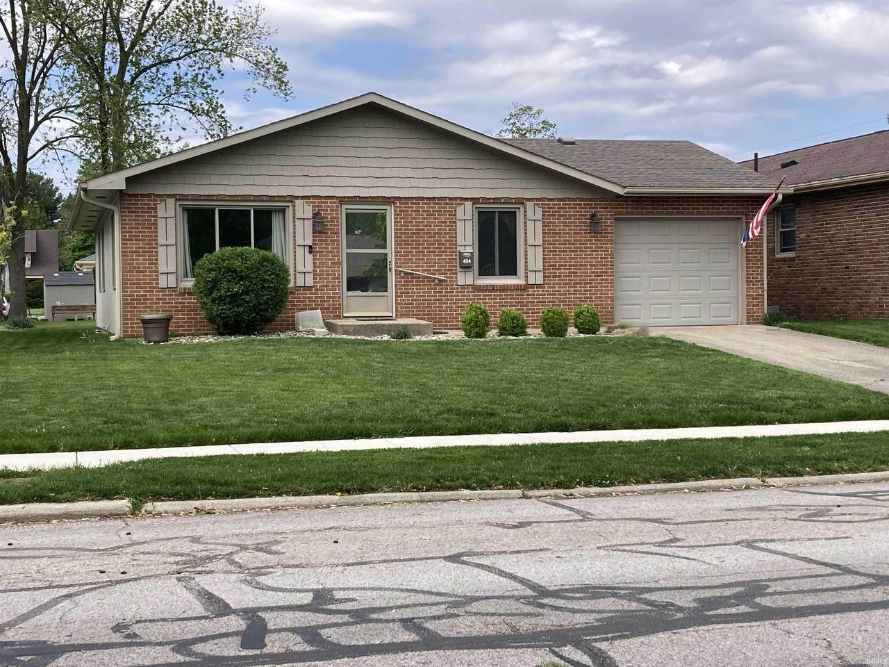 404 Harrison Streets - Photo 1