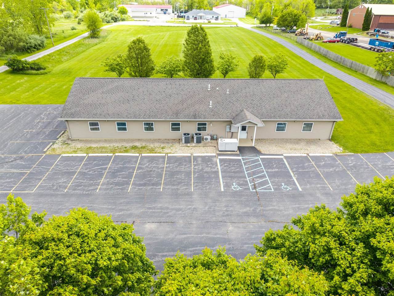 345 Hetzler - Photo 1