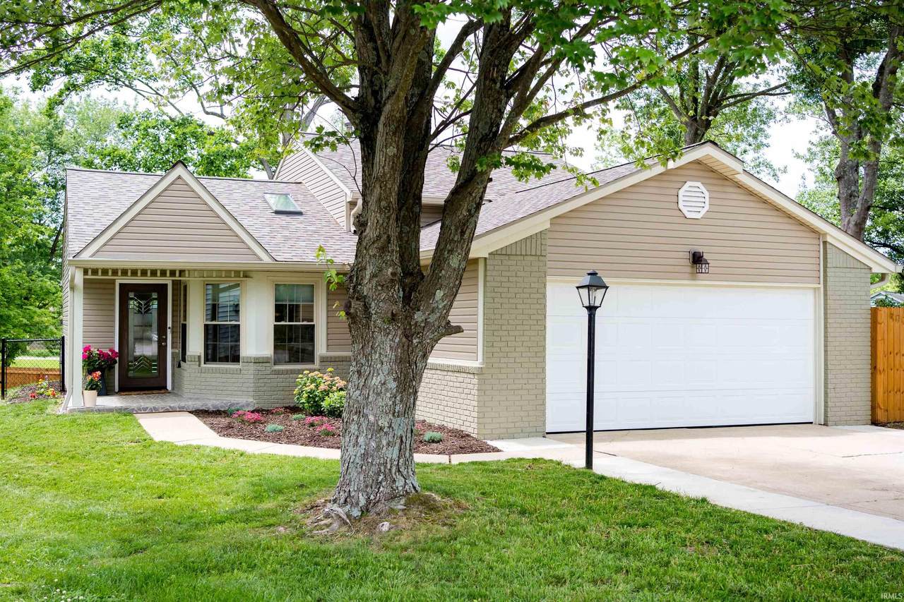 3850 Woodmere Court - Photo 1