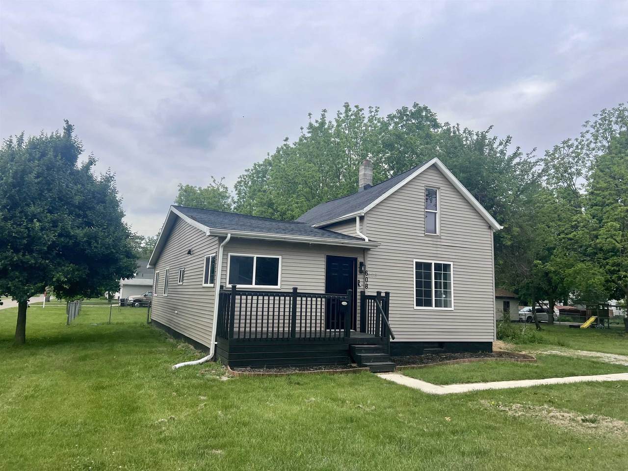 608 Polywood Way - Photo 1