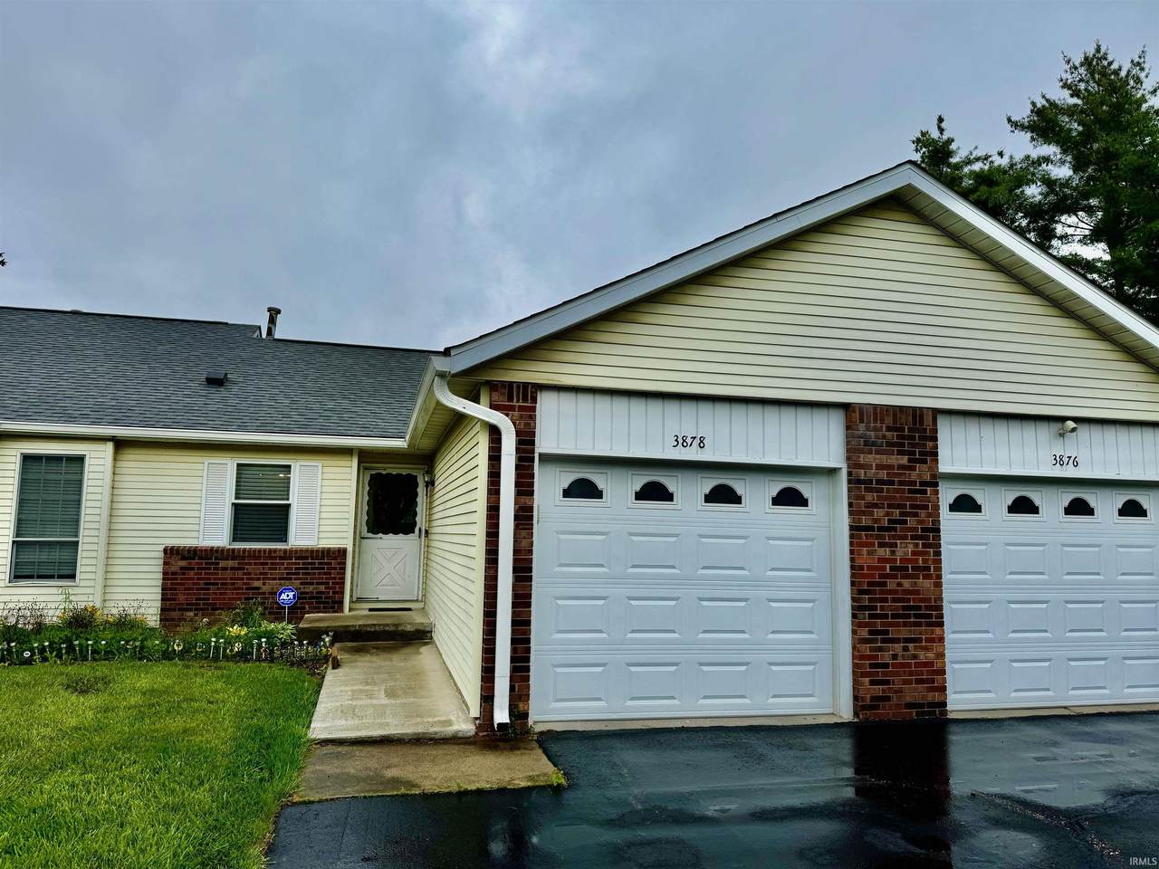 3878 Laurel Court - Photo 1