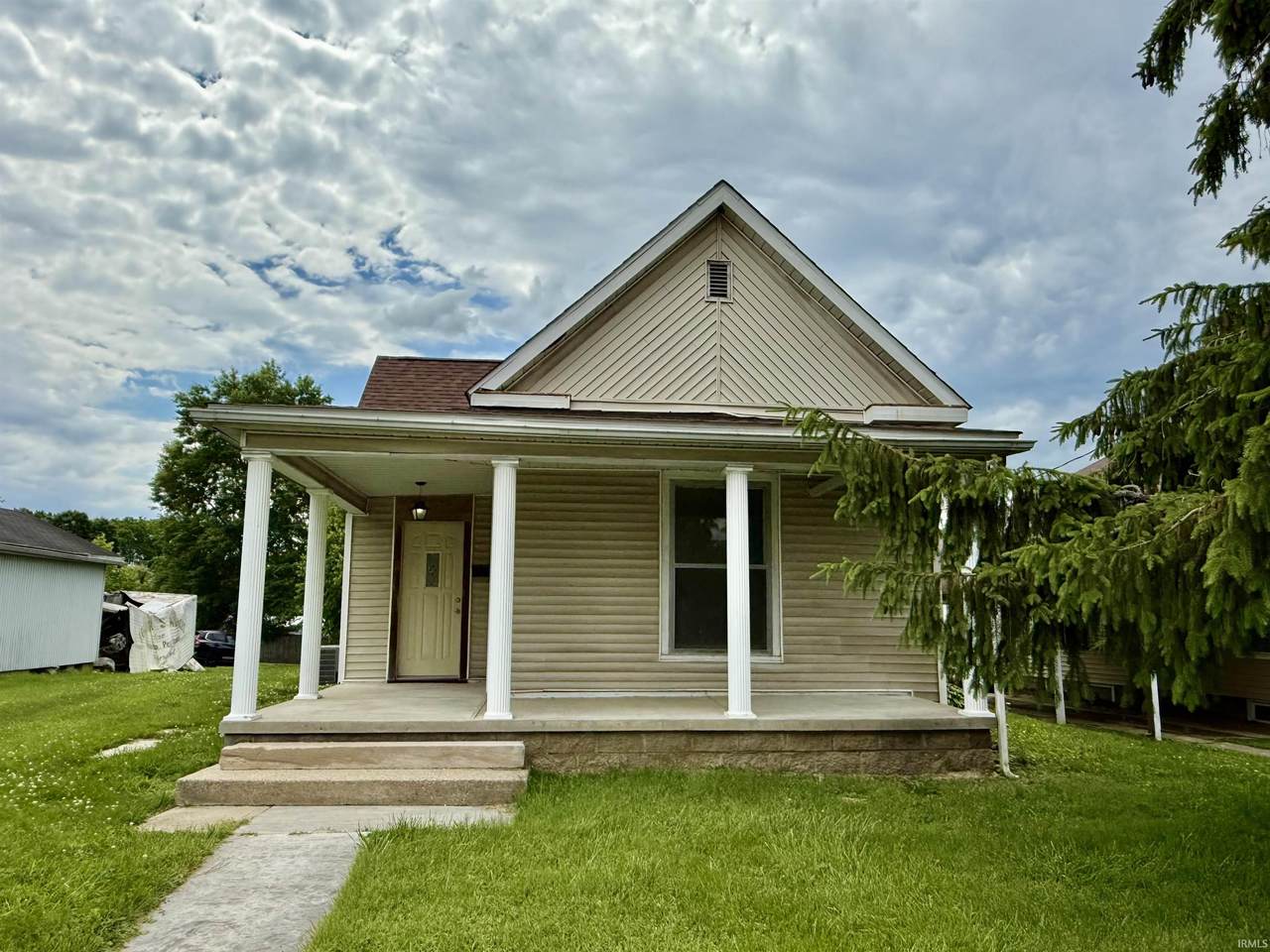 921 Lincoln Avenue - Photo 1
