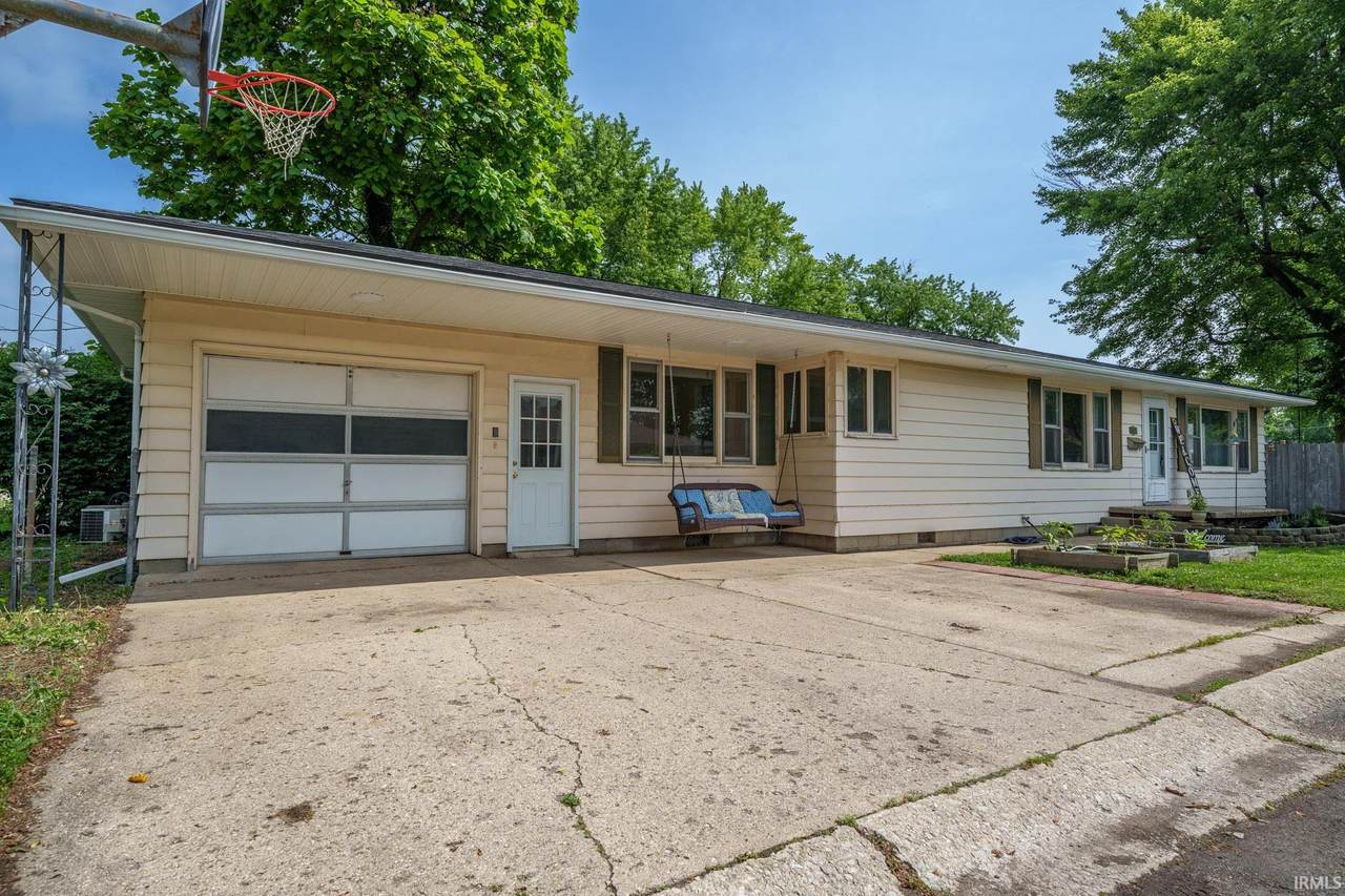402 39TH Street - Photo 1