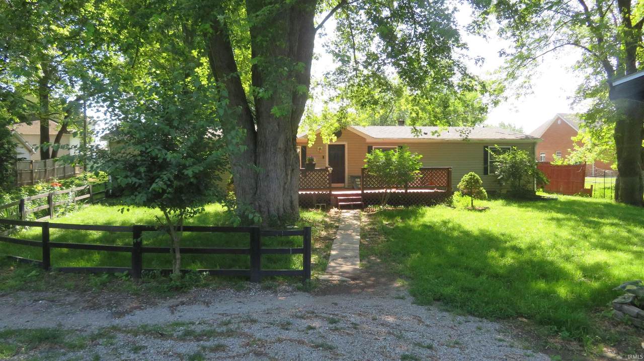 305 Davis Street - Photo 1