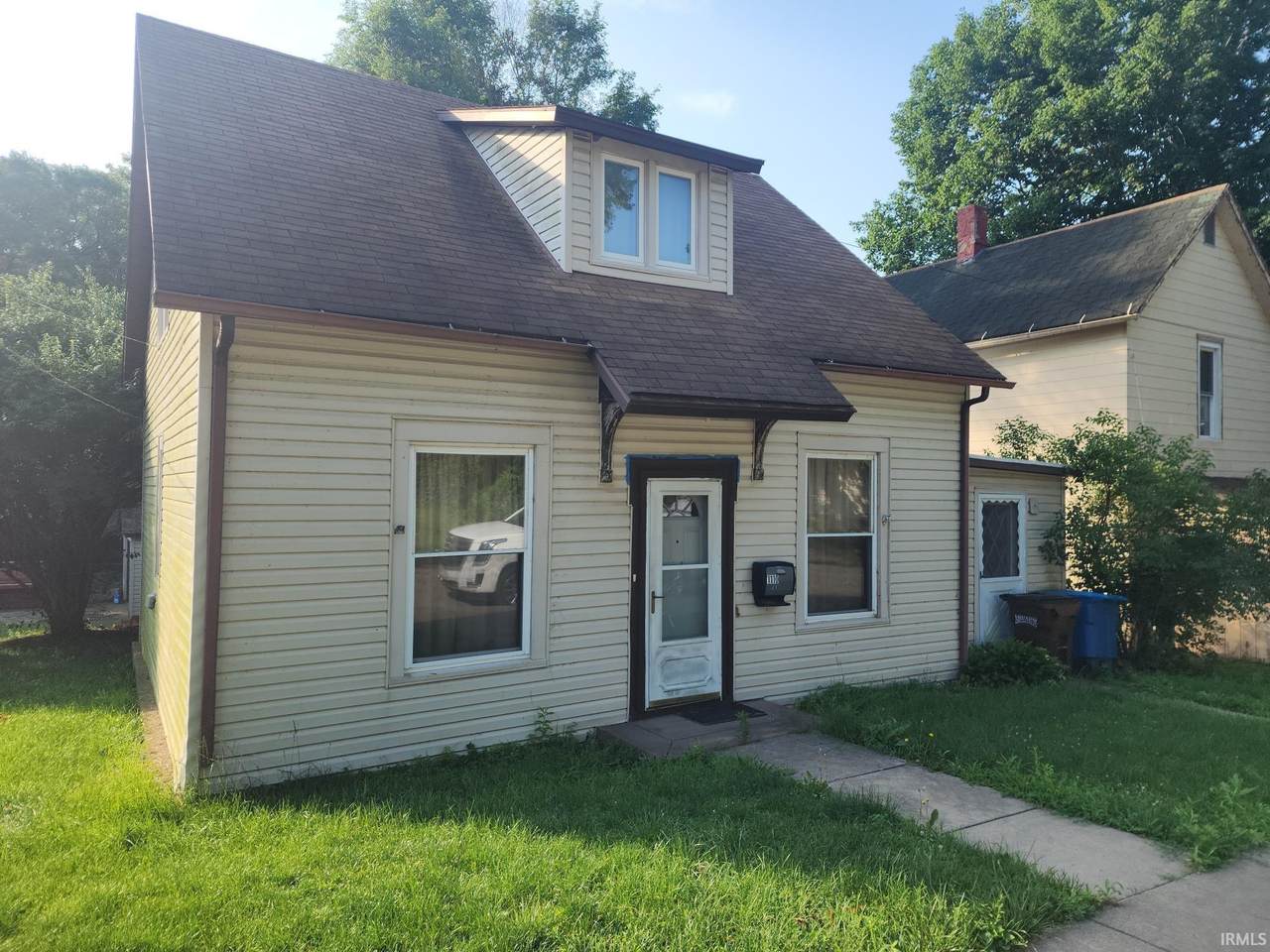 1110 Cummings Street - Photo 1