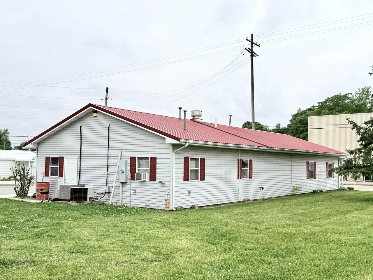 https://bt-photos.global.ssl.fastly.net/irmls/1280_boomver_1_202525045-2.jpg
