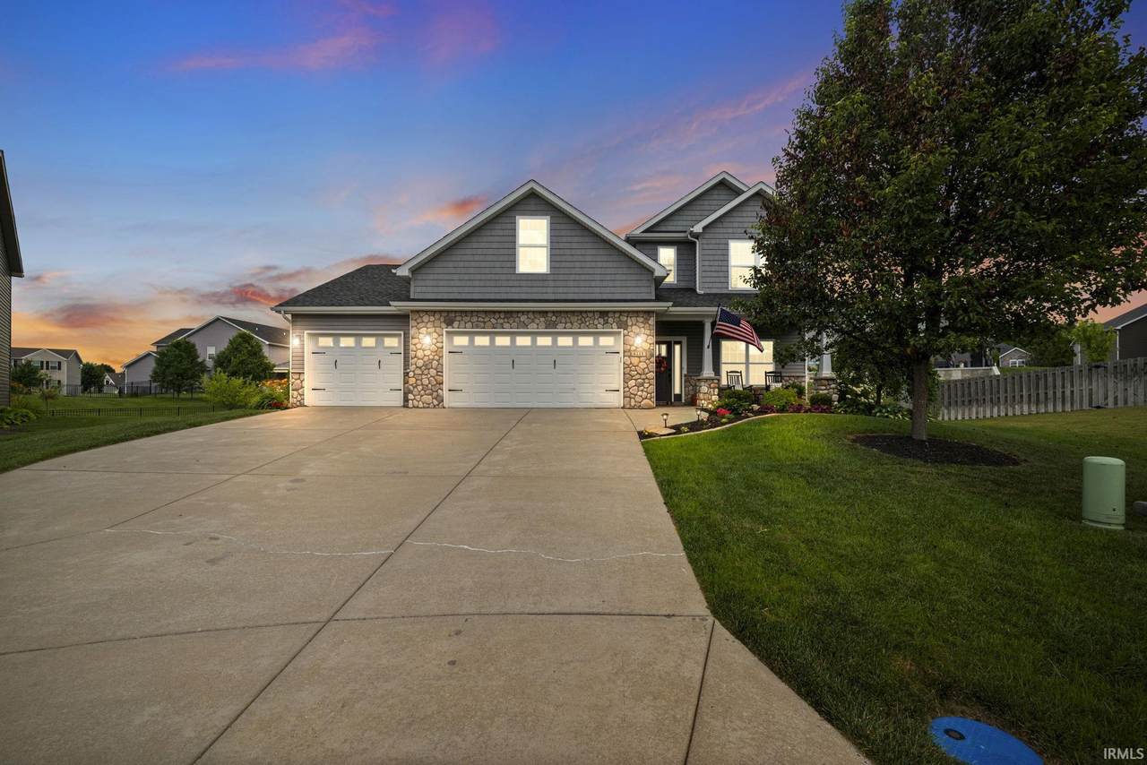 6118 Macleod Court - Photo 1