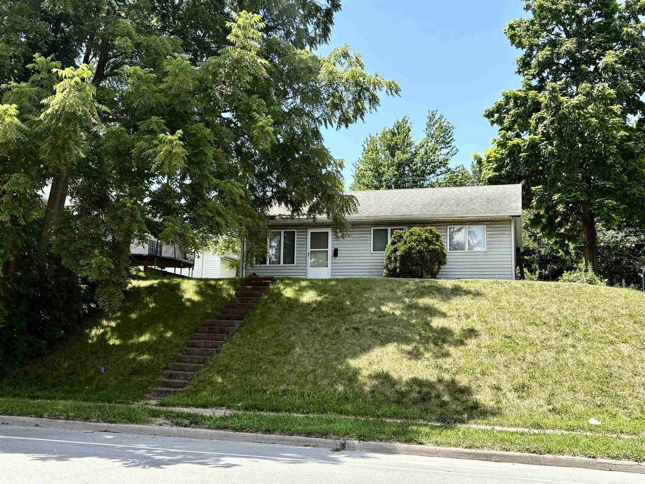 1102 4th Street - Photo 1