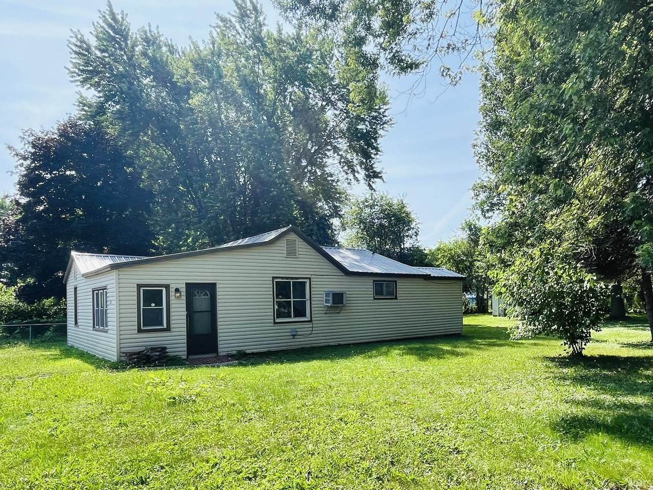 733 Monroe Avenue - Photo 1