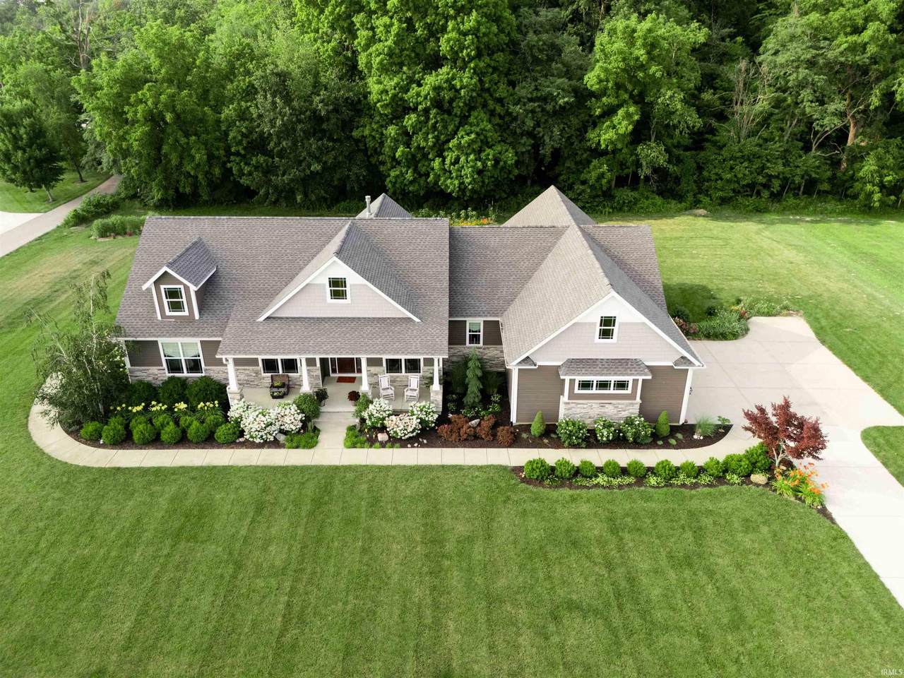 1434 Shootingstar Way - Photo 1