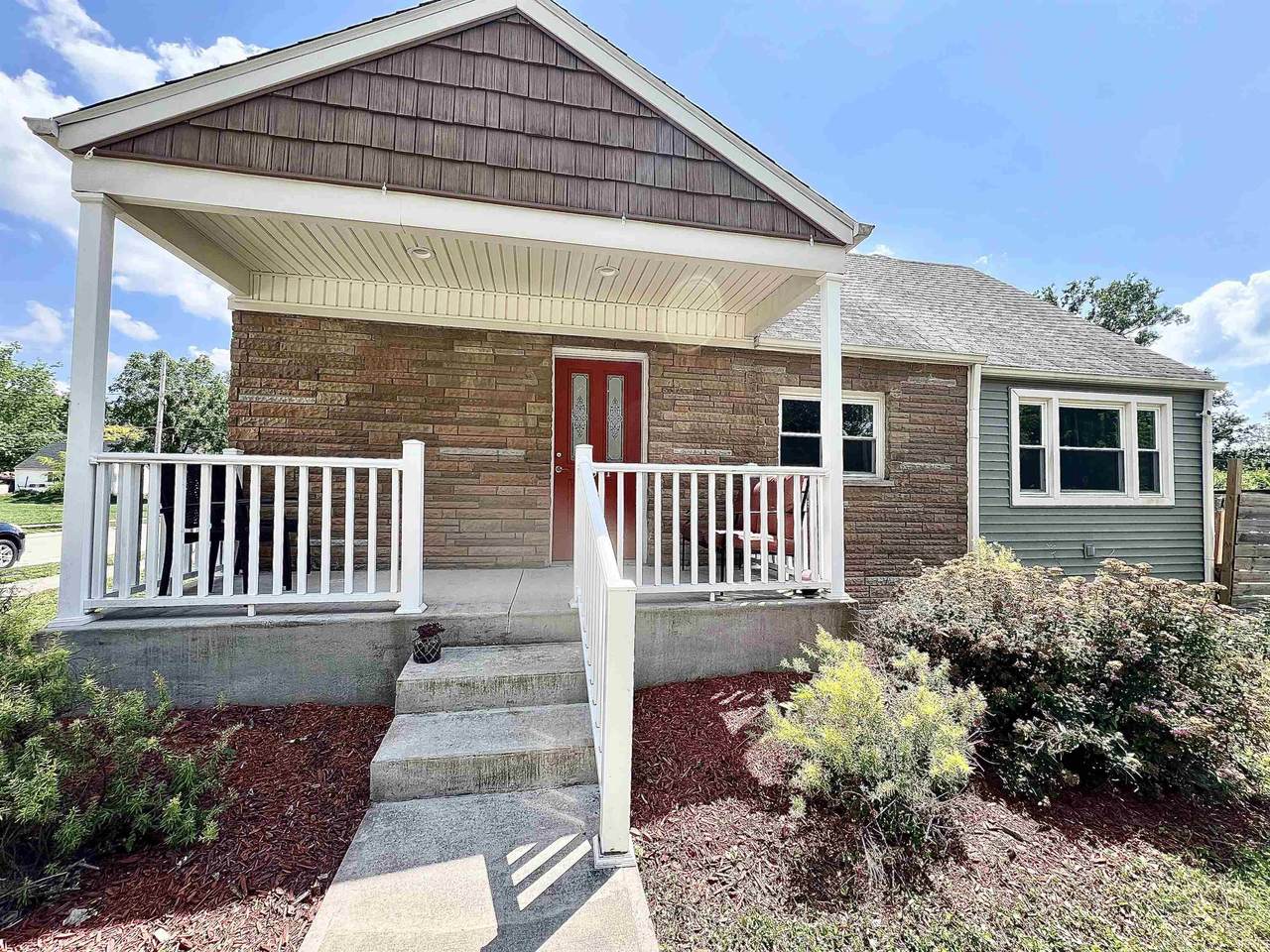 3001 Prairie Grove Drive - Photo 1
