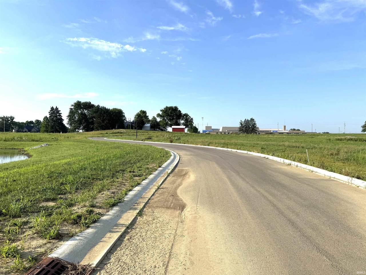 https://bt-photos.global.ssl.fastly.net/irmls/1280_boomver_1_202526988-2.jpg