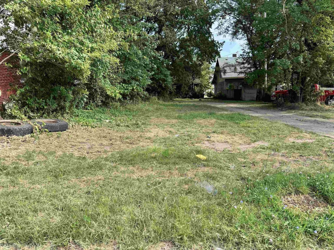 1209 Poplar Street - Photo 1