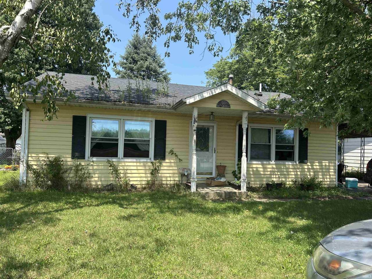 212 Northwestern Avenue - Photo 1