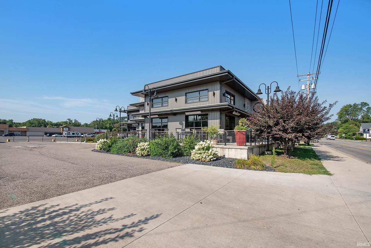 702 Lincoln Avenue - Photo 1