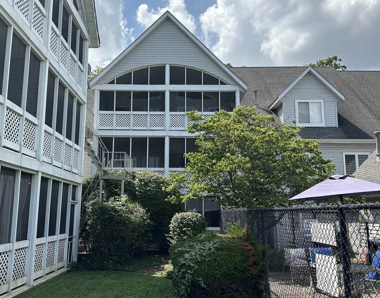 1264 College Mall Road - Photo 1