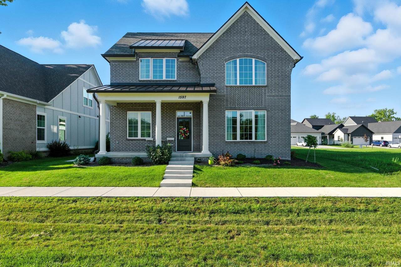 1597 Mitch Daniels Boulevard - Photo 1