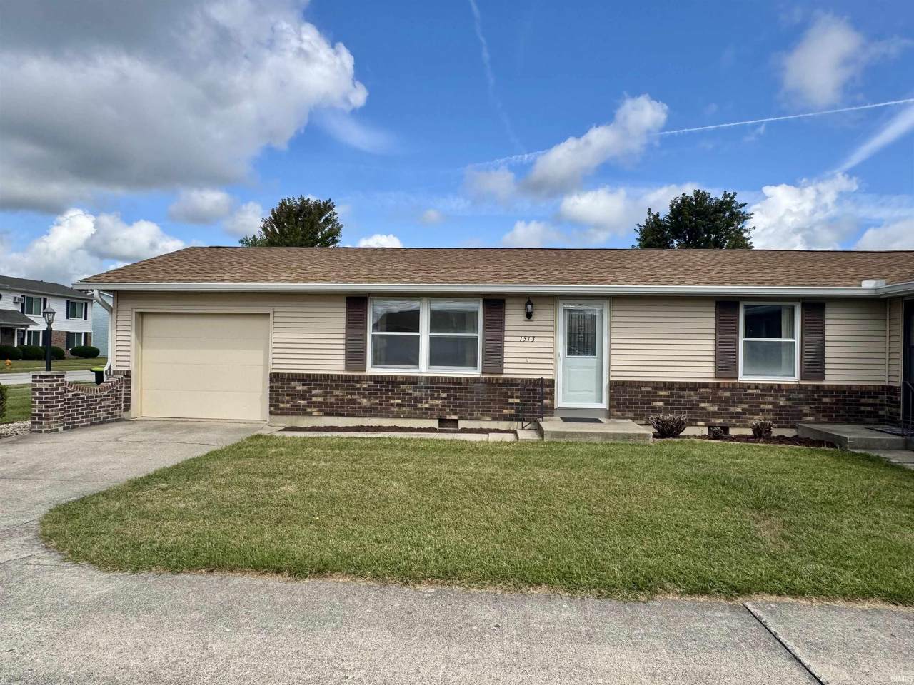 1513 Avon Place - Photo 1