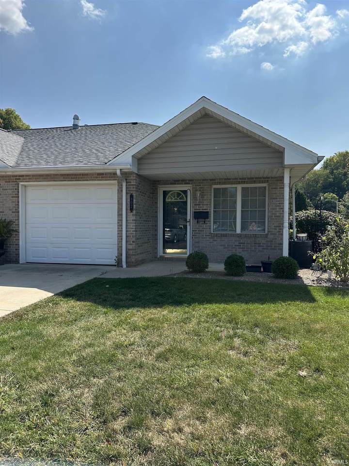 802 Walnut Ridge East - Photo 1