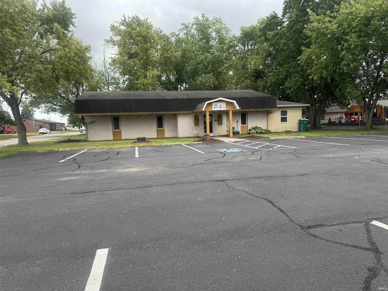 101 Southway Boulevard - Photo 1