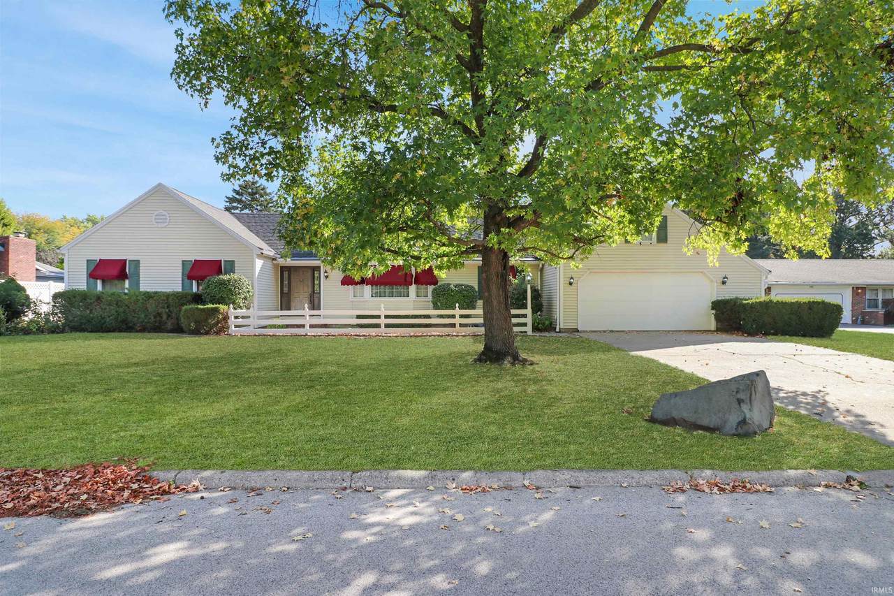 819 Preston Street - Photo 1